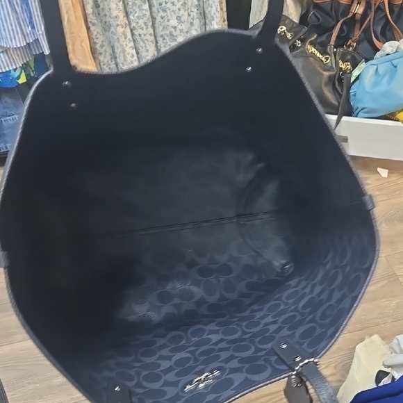 Coach Black Leather Tote Bag - Picture 4 of 4